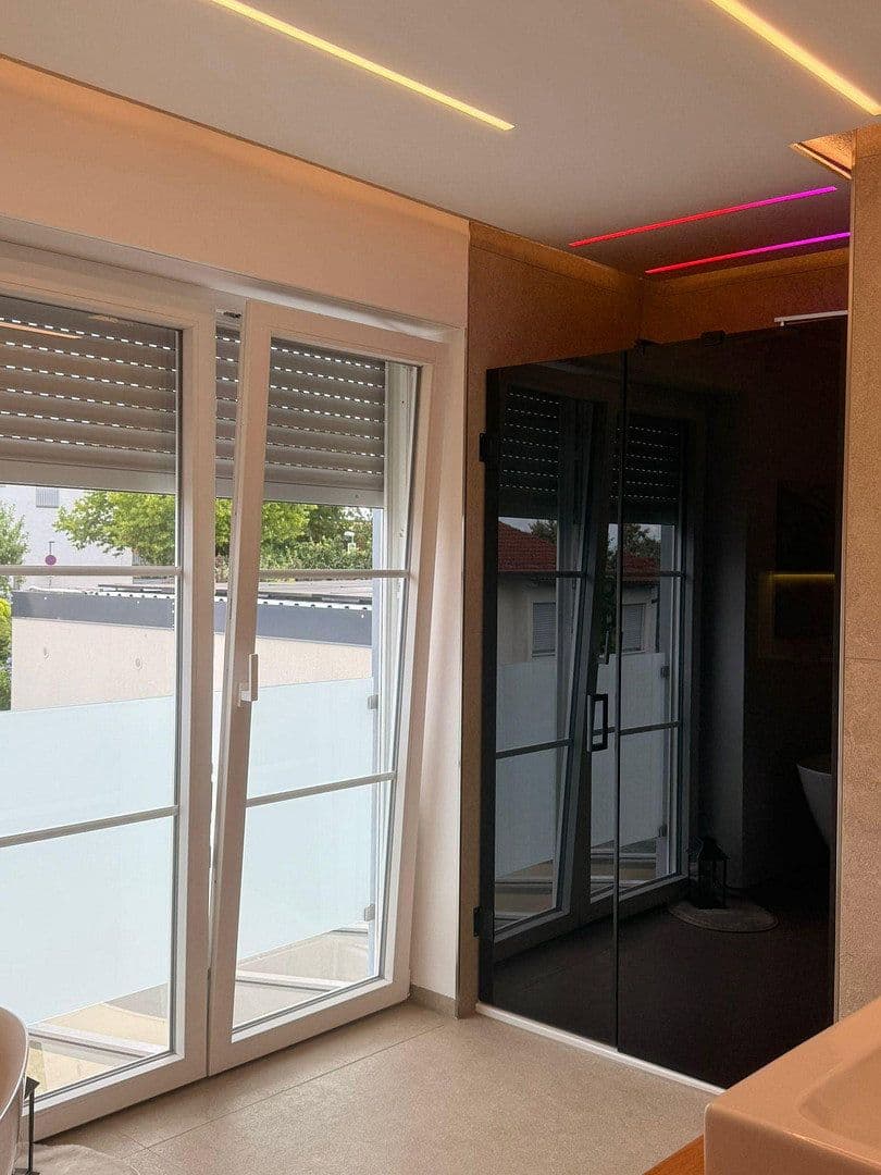 Prodej domu 200 m², pozemek 375 m², Brunnweg 12, Obertraubling, Bavorsko Prodej domu 200 m², pozemek 375 m², Brunnweg 12, Obertraubling, Bavorsko