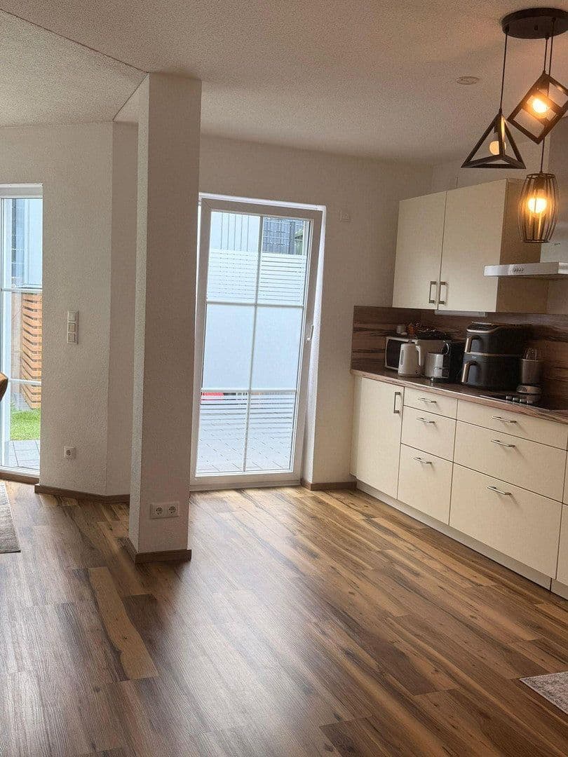 Prodej domu 200 m², pozemek 375 m², Brunnweg 12, Obertraubling, Bavorsko Prodej domu 200 m², pozemek 375 m², Brunnweg 12, Obertraubling, Bavorsko