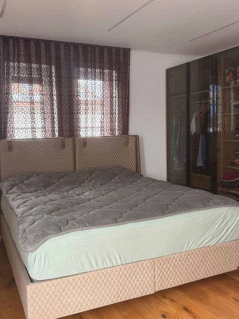 Prodej domu 200 m², pozemek 375 m², Brunnweg 12, Obertraubling, Bavorsko Prodej domu 200 m², pozemek 375 m², Brunnweg 12, Obertraubling, Bavorsko