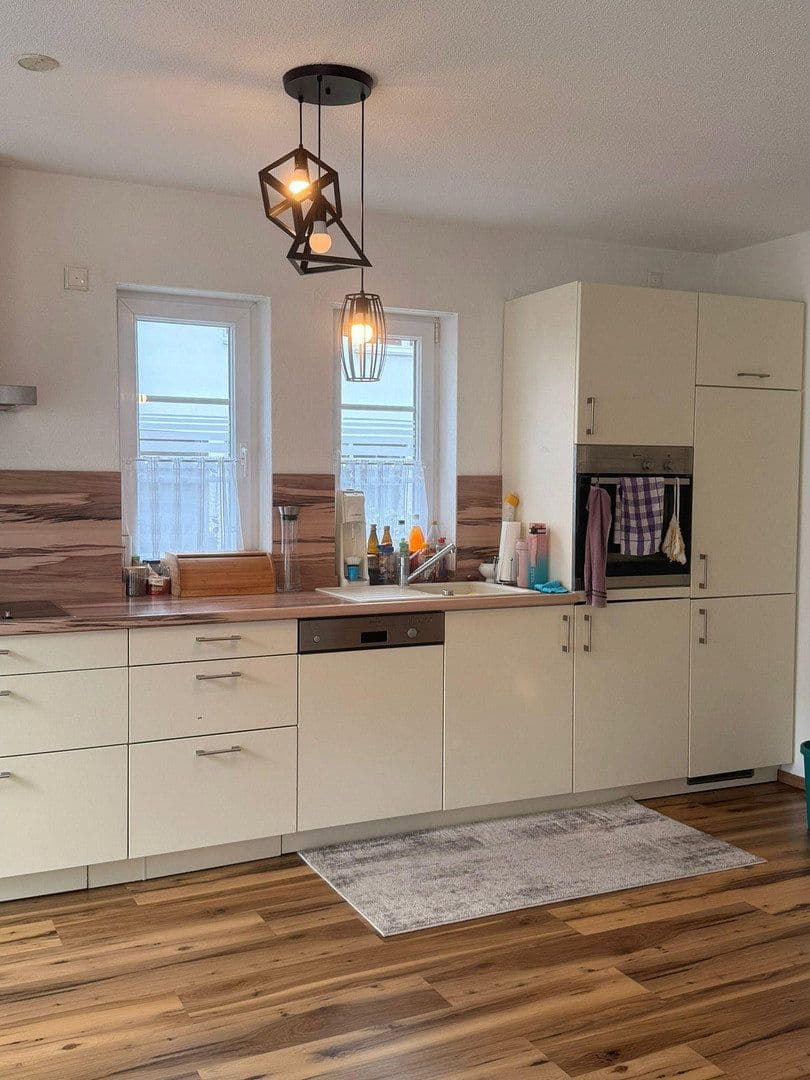 Prodej domu 200 m², pozemek 375 m², Brunnweg 12, Obertraubling, Bavorsko Prodej domu 200 m², pozemek 375 m², Brunnweg 12, Obertraubling, Bavorsko