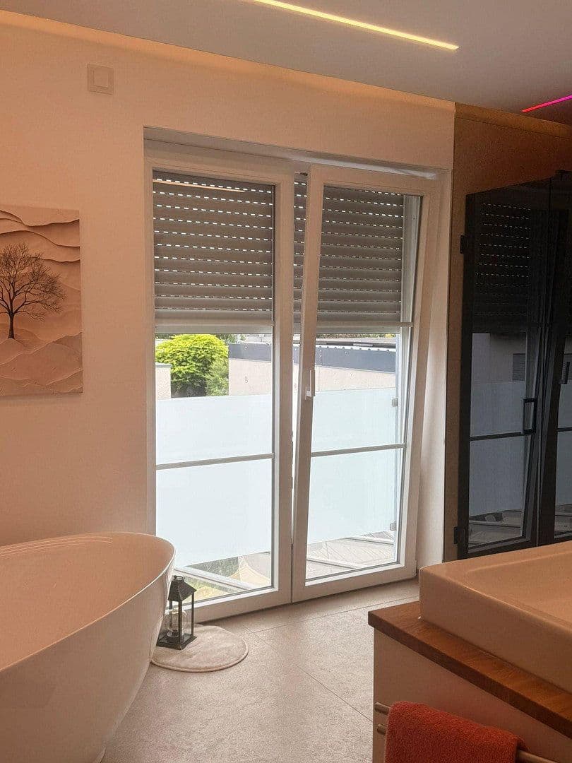 Prodej domu 200 m², pozemek 375 m², Brunnweg 12, Obertraubling, Bavorsko Prodej domu 200 m², pozemek 375 m², Brunnweg 12, Obertraubling, Bavorsko