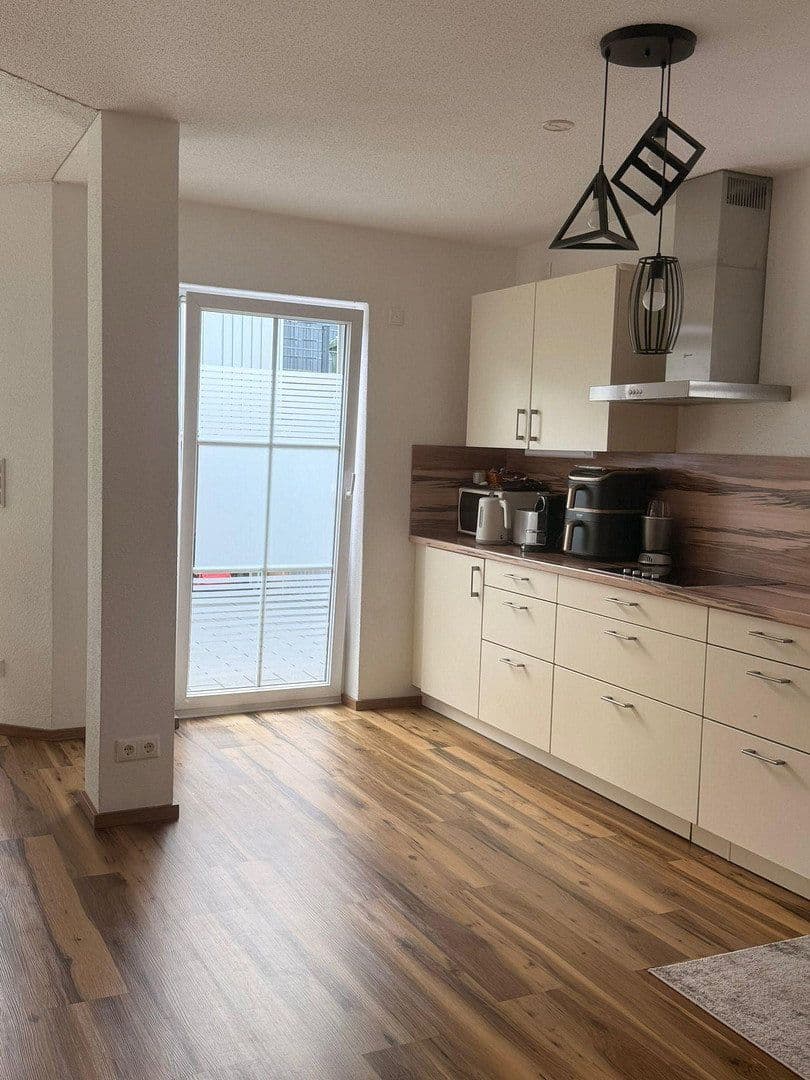 Prodej domu 200 m², pozemek 375 m², Brunnweg 12, Obertraubling, Bavorsko Prodej domu 200 m², pozemek 375 m², Brunnweg 12, Obertraubling, Bavorsko