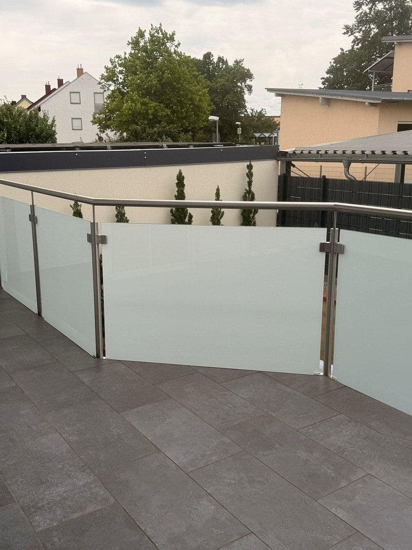 Prodej domu 200 m², pozemek 375 m², Brunnweg 12, Obertraubling, Bavorsko Prodej domu 200 m², pozemek 375 m², Brunnweg 12, Obertraubling, Bavorsko