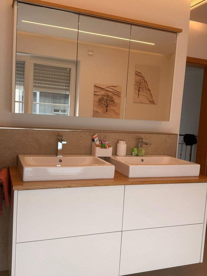 Prodej domu 200 m², pozemek 375 m², Brunnweg 12, Obertraubling, Bavorsko Prodej domu 200 m², pozemek 375 m², Brunnweg 12, Obertraubling, Bavorsko