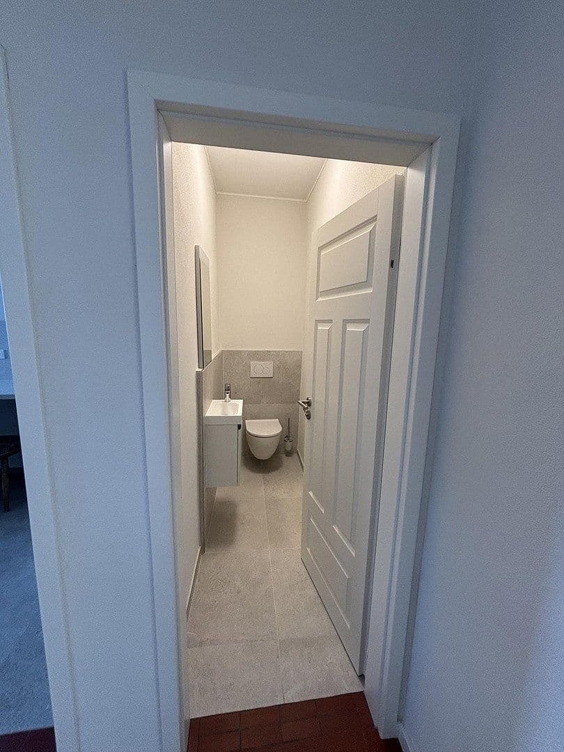 Pronájem bytu 5+kk 146 m², Moselstraße 6, Osann-Monzel, Porýní-Falc Pronájem bytu 5+kk 146 m², Moselstraße 6, Osann-Monzel, Porýní-Falc