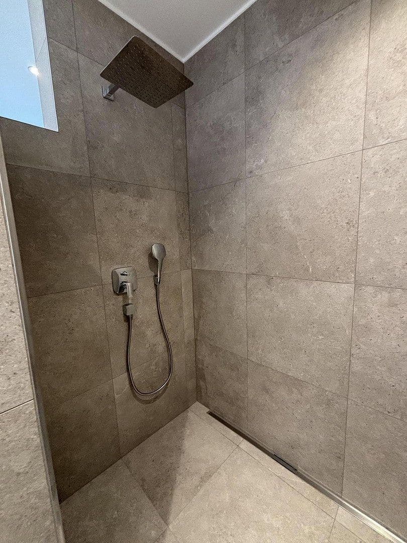 Pronájem bytu 5+kk 146 m², Moselstraße 6, Osann-Monzel, Porýní-Falc Pronájem bytu 5+kk 146 m², Moselstraße 6, Osann-Monzel, Porýní-Falc