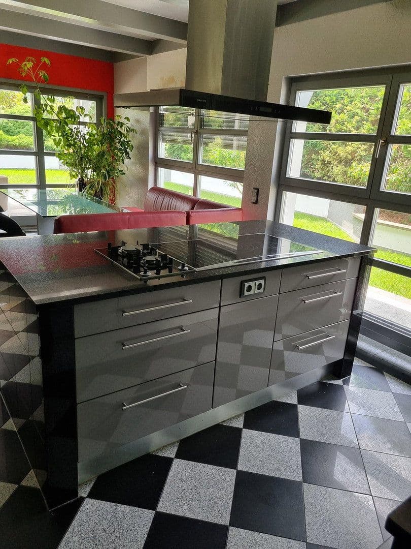 Pronájem domu 376 m², pozemek 300 m², Altdorf, Bádensko-Württembersko Pronájem domu 376 m², pozemek 300 m², Altdorf, Bádensko-Württembersko