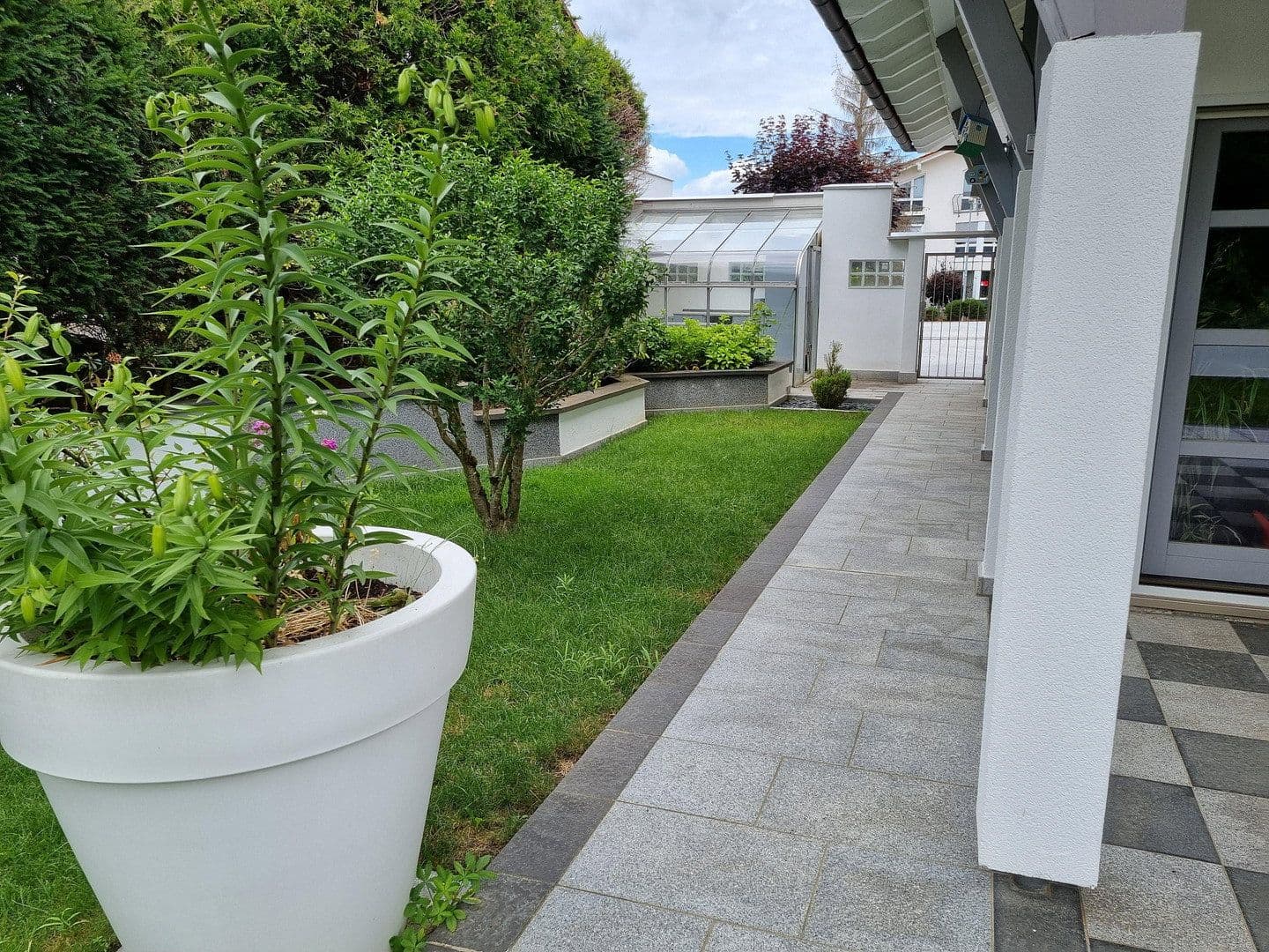 Pronájem domu 376 m², pozemek 300 m², Altdorf, Bádensko-Württembersko Pronájem domu 376 m², pozemek 300 m², Altdorf, Bádensko-Württembersko
