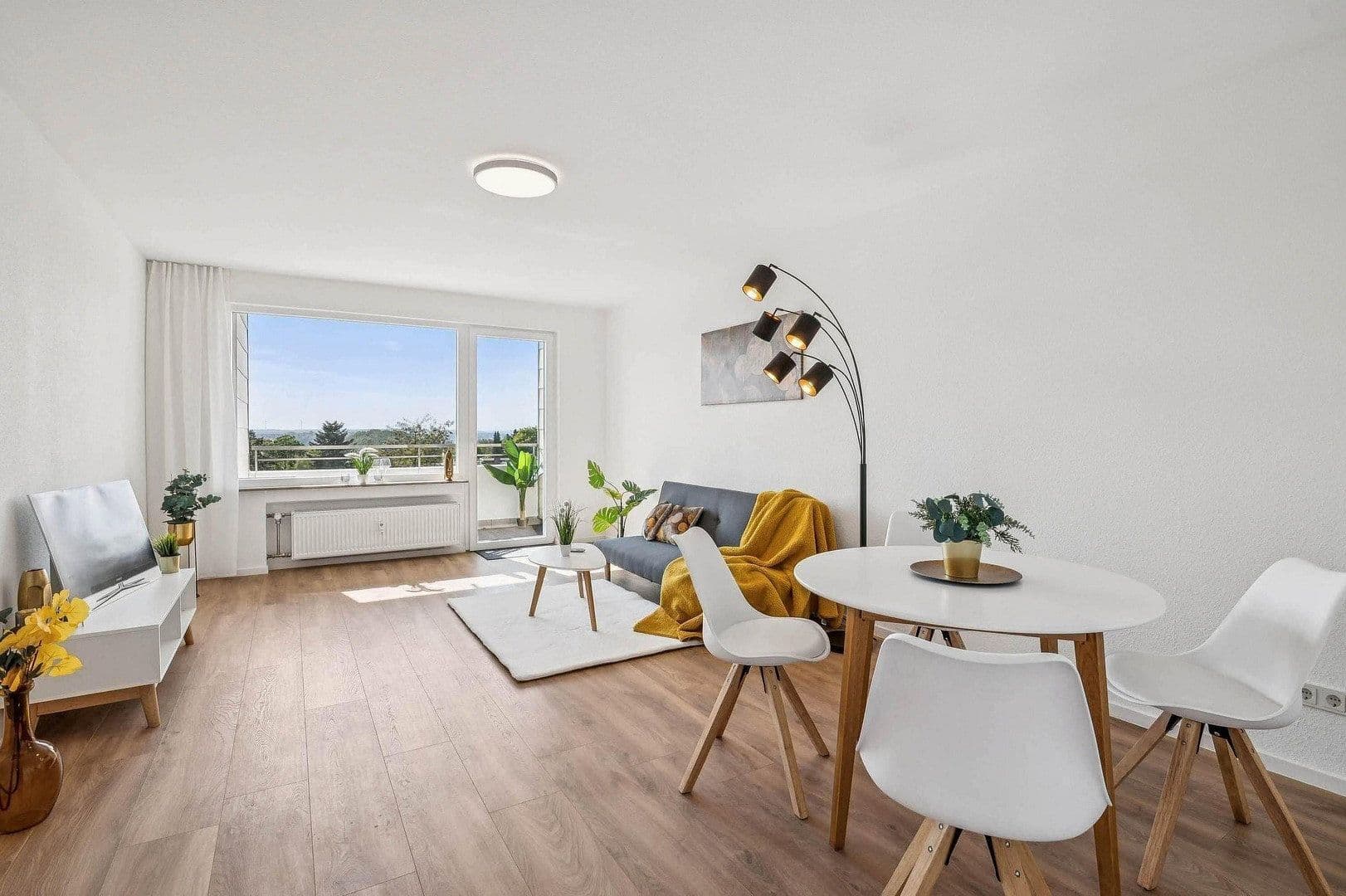 Prodej bytu 3+1 90 m², Breslauer Str.20, Saarbrücken, Země Sársko Prodej bytu 3+1 90 m², Breslauer Str.20, Saarbrücken, Země Sársko