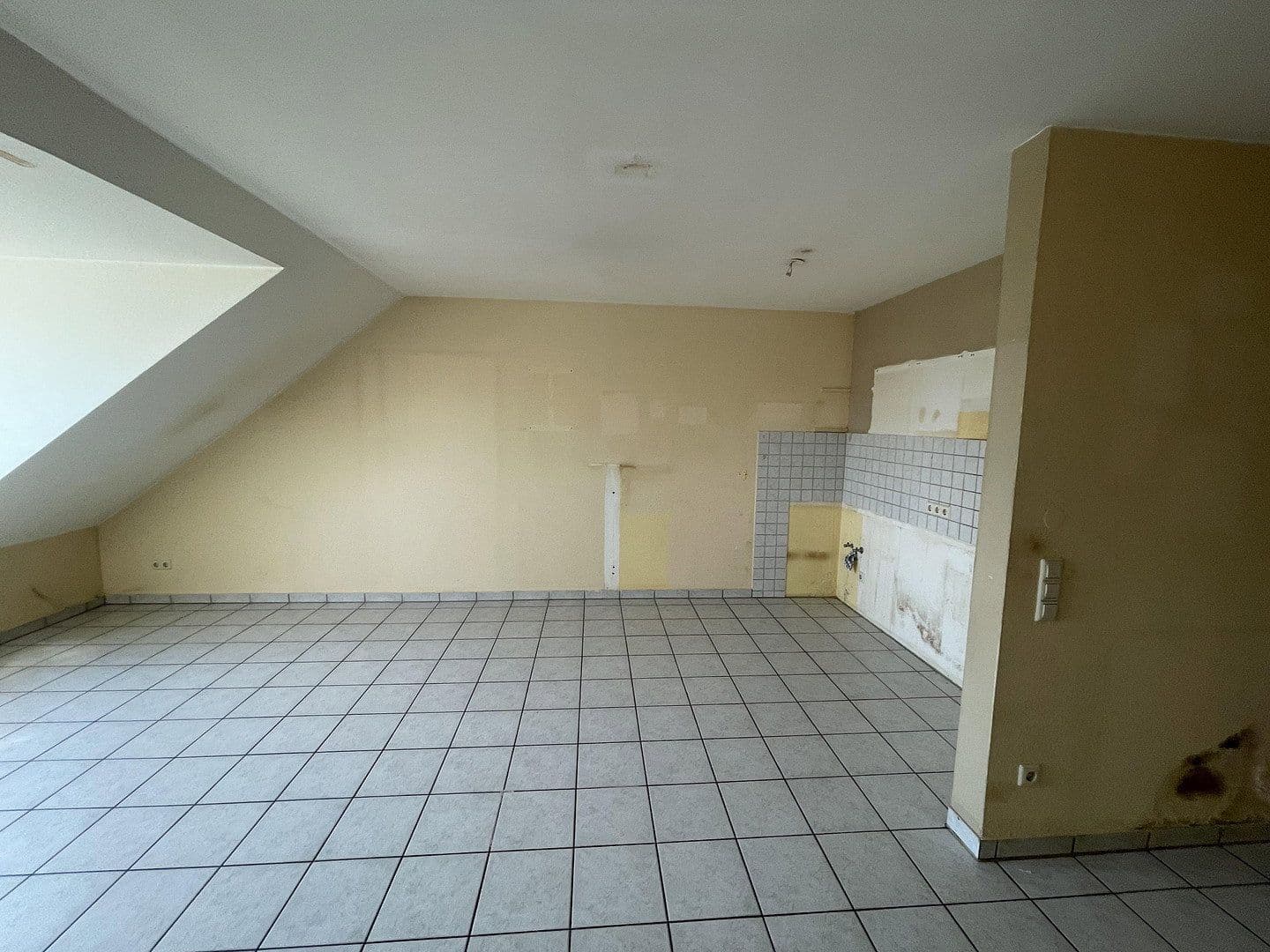 Pronájem bytu 2+1 54 m², Altestrasse 170, Frechen, Severní Porýní-Vestfálsko Pronájem bytu 2+1 54 m², Altestrasse 170, Frechen, Severní Porýní-Vestfálsko
