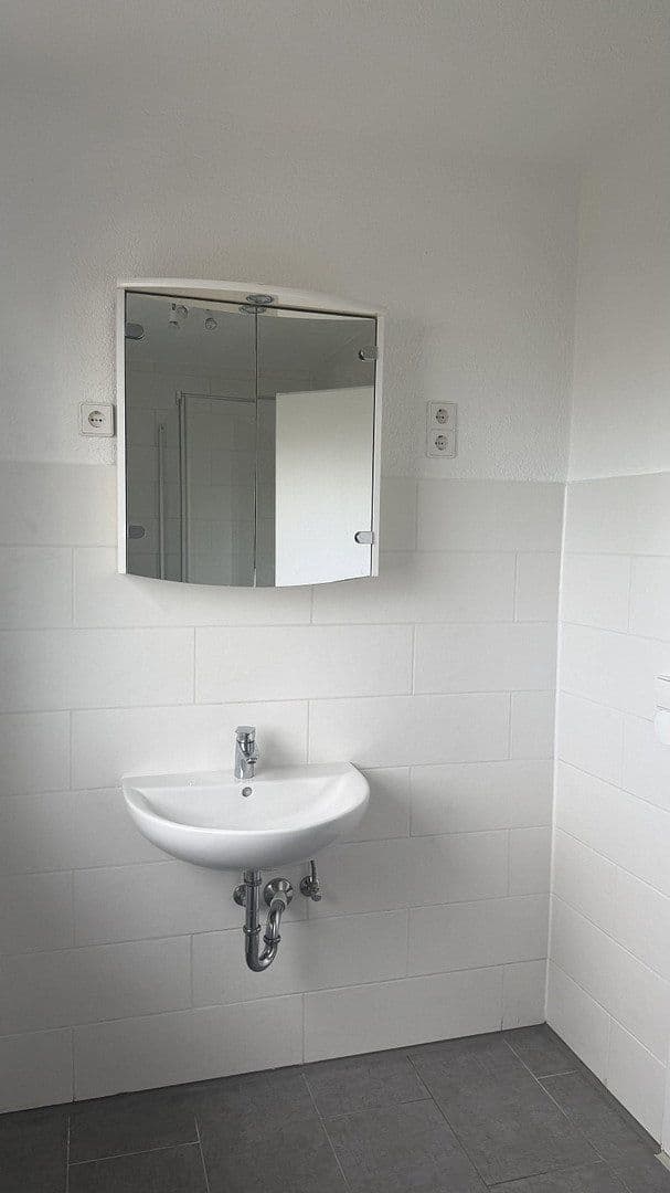 Pronájem bytu 3+1 72 m², Mögglingen, Bádensko-Württembersko Pronájem bytu 3+1 72 m², Mögglingen, Bádensko-Württembersko