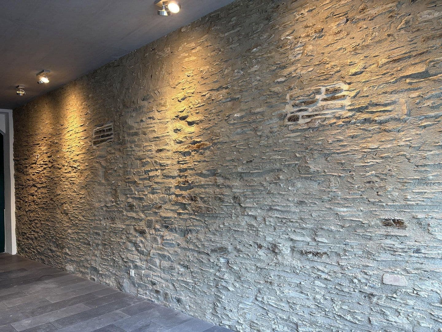 Pronájem bytu 5+1 150 m², Moselstraße 6, Osann-Monzel, Porýní-Falc Pronájem bytu 5+1 150 m², Moselstraße 6, Osann-Monzel, Porýní-Falc