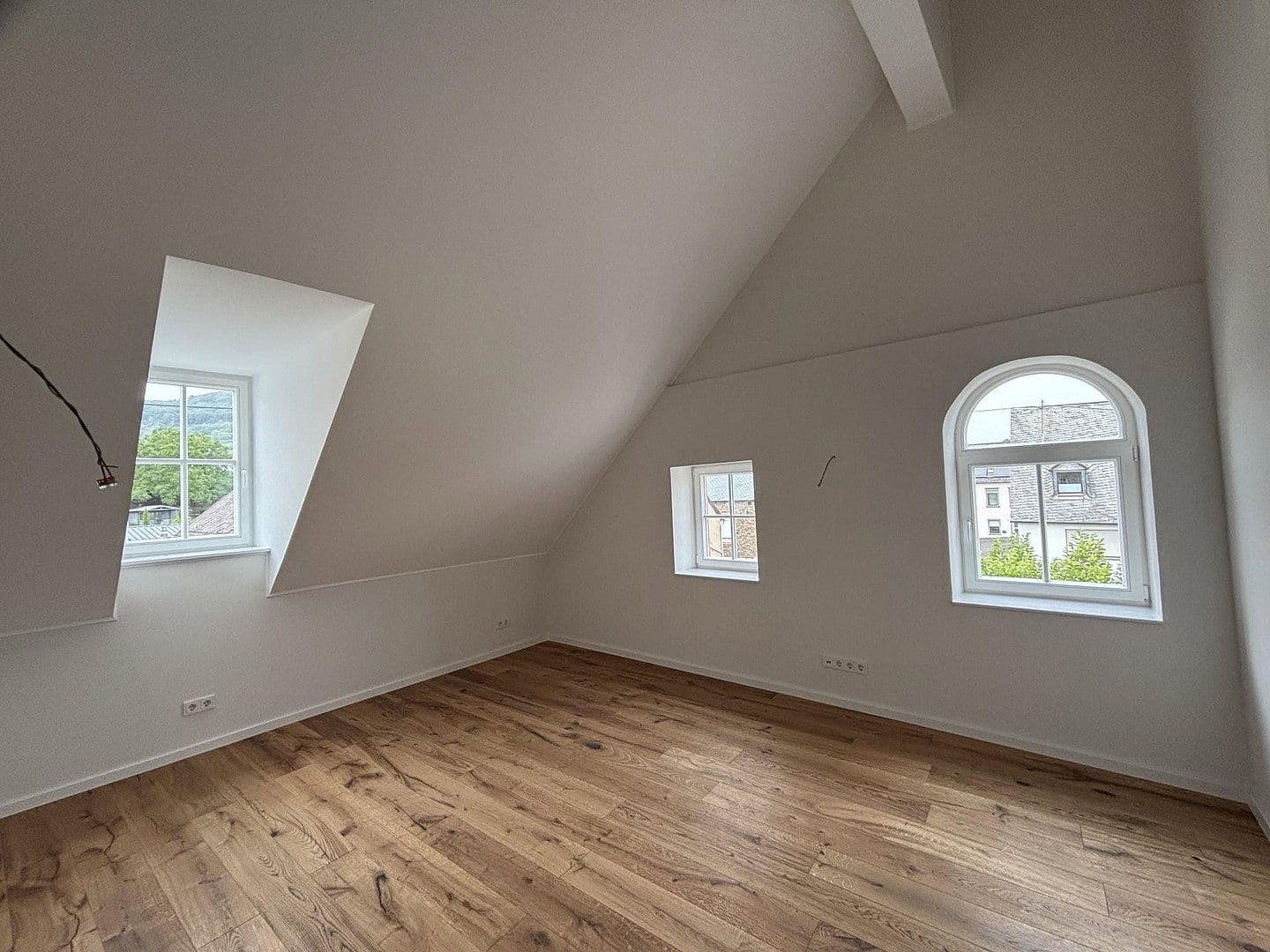 Pronájem bytu 5+1 150 m², Moselstraße 6, Osann-Monzel, Porýní-Falc Pronájem bytu 5+1 150 m², Moselstraße 6, Osann-Monzel, Porýní-Falc
