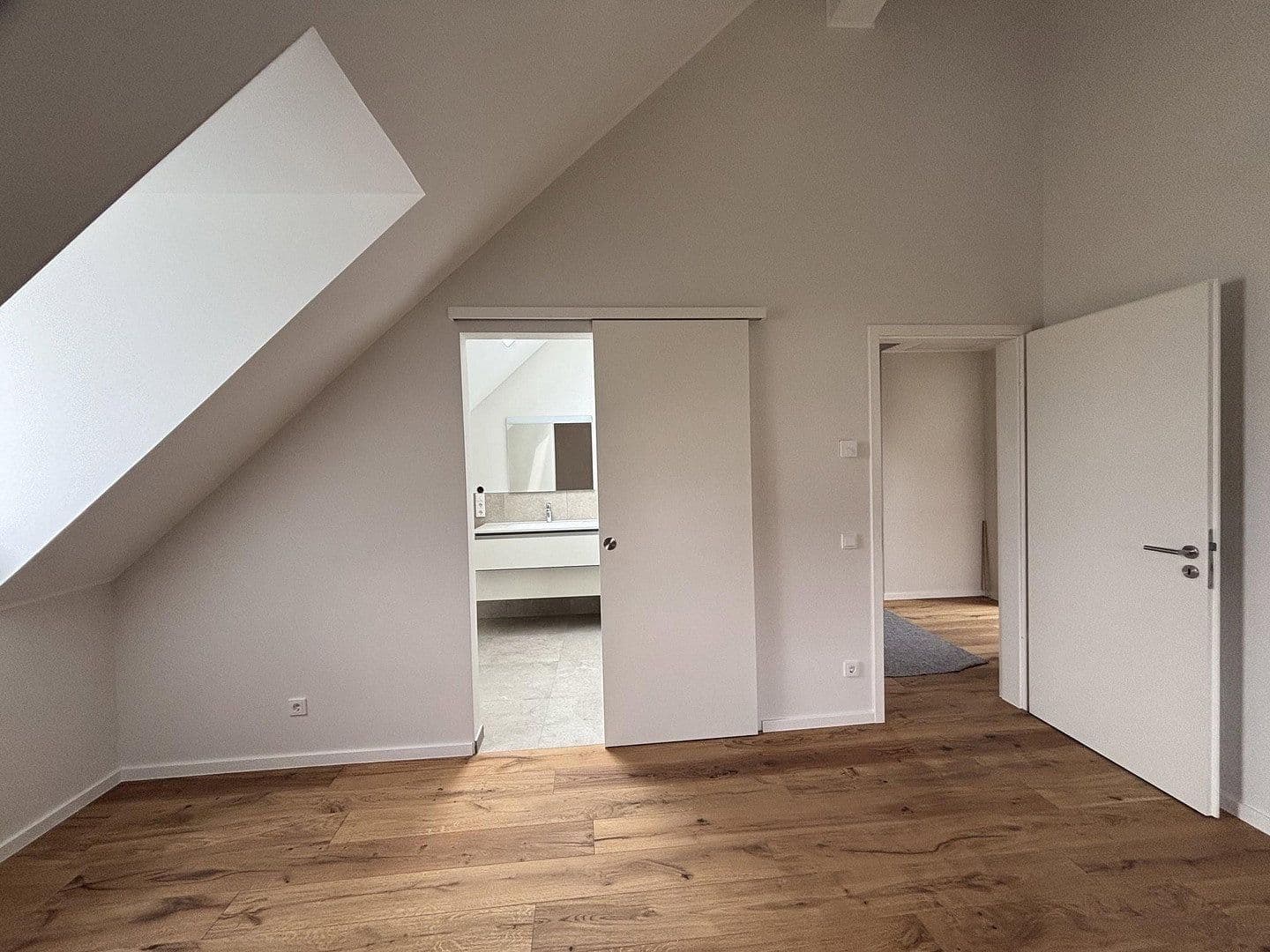 Pronájem bytu 5+1 150 m², Moselstraße 6, Osann-Monzel, Porýní-Falc Pronájem bytu 5+1 150 m², Moselstraße 6, Osann-Monzel, Porýní-Falc