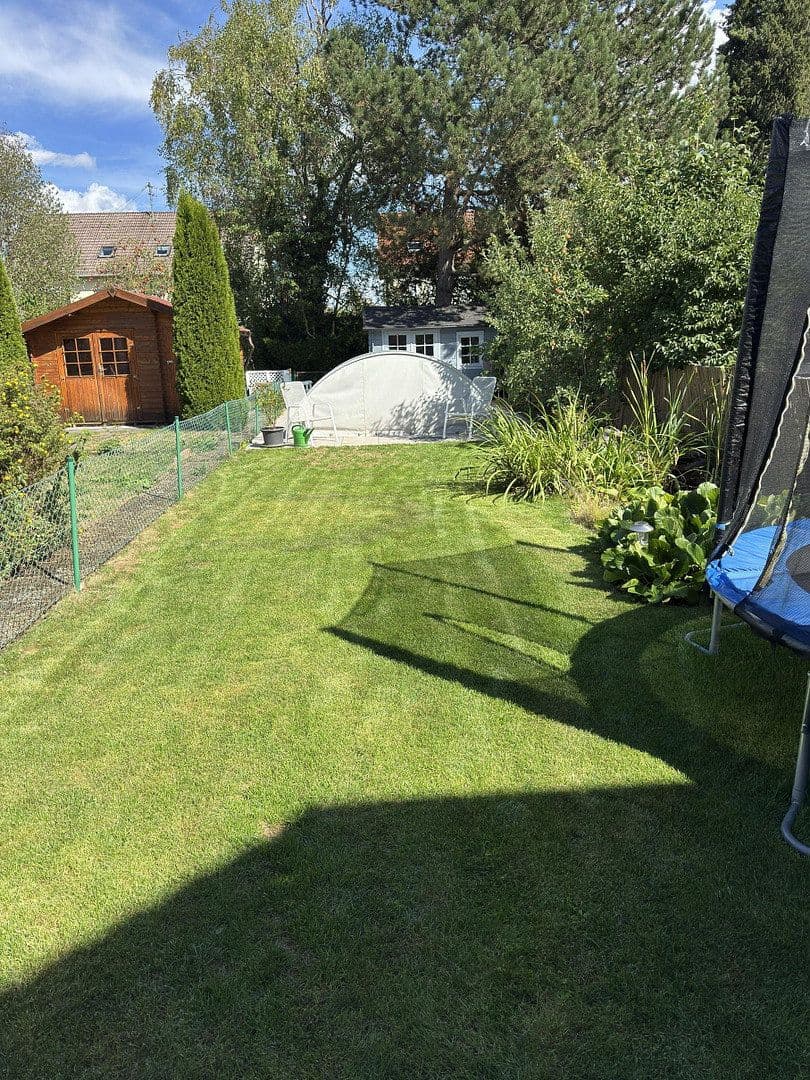 Prodej domu 135 m², pozemek 325 m², Höhenkirchen-Siegertsbrunn, Bavorsko Prodej domu 135 m², pozemek 325 m², Höhenkirchen-Siegertsbrunn, Bavorsko
