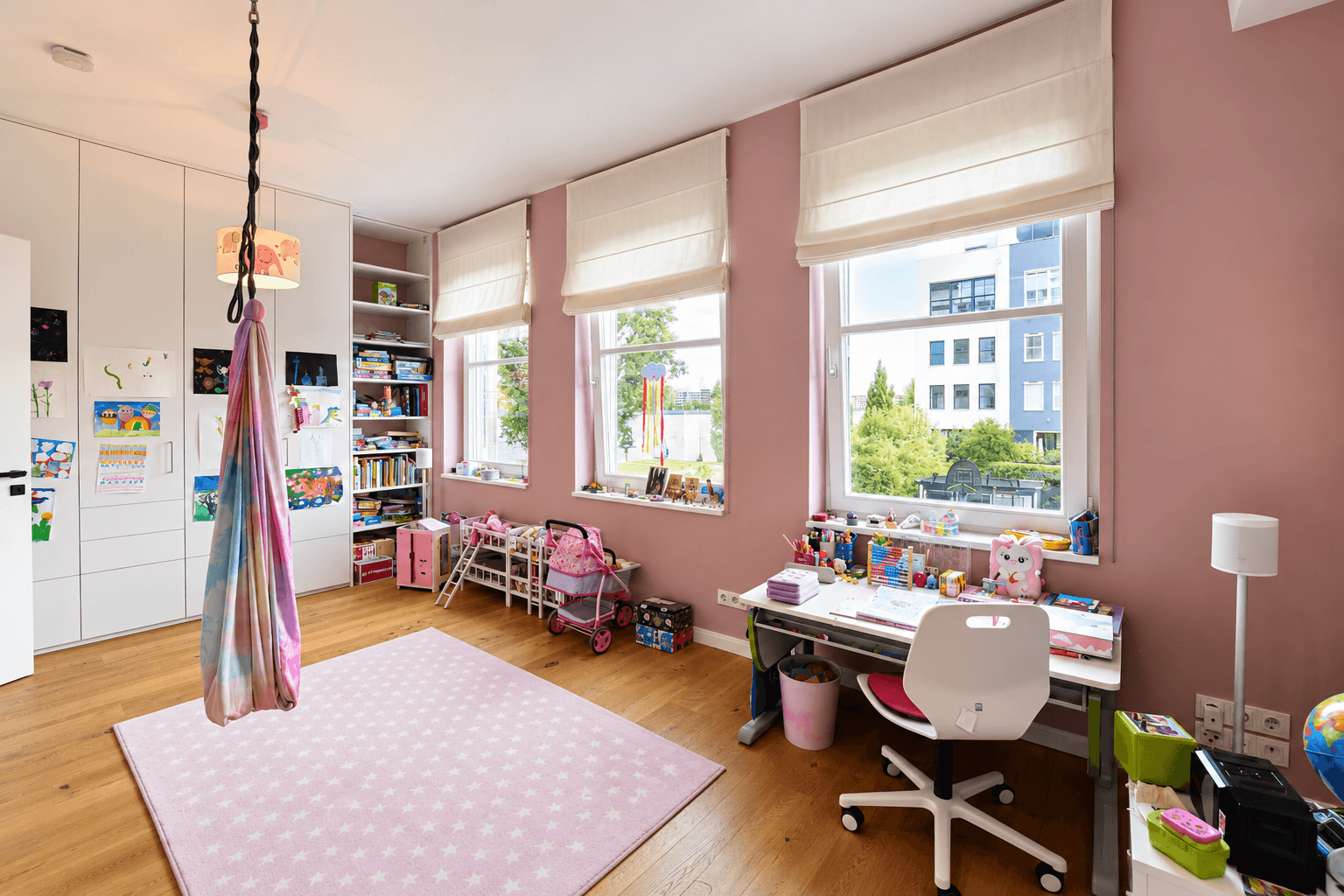 Prodej domu 283 m², pozemek 240 m², Berlin, Berlín Prodej domu 283 m², pozemek 240 m², Berlin, Berlín