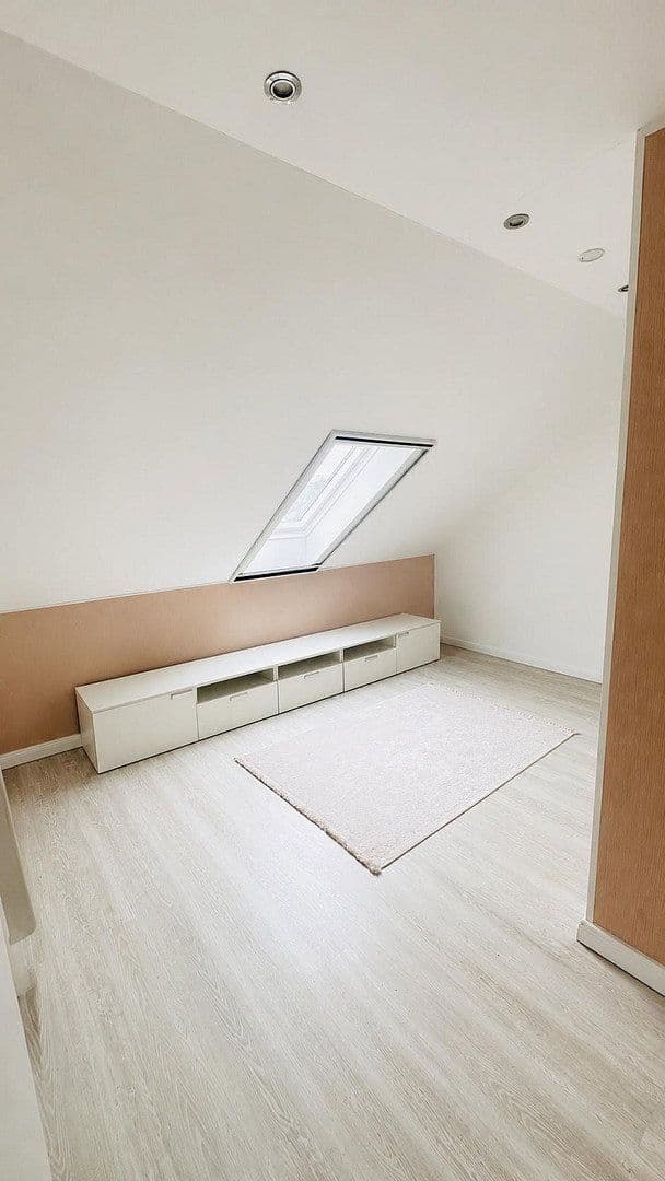 Prodej domu 187 m², pozemek 602 m², Tangstedt, Šlesvicko-Holštýnsko Prodej domu 187 m², pozemek 602 m², Tangstedt, Šlesvicko-Holštýnsko