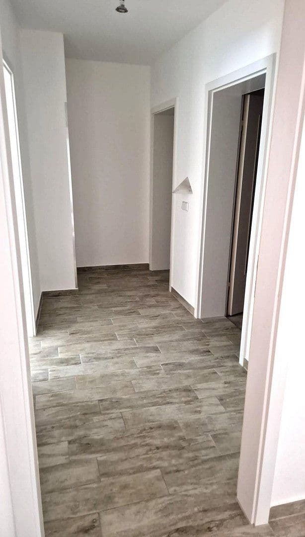 Pronájem bytu 5+1 140 m², Paul-Gruner-Straße 111, Chemnitz, Sasko Pronájem bytu 5+1 140 m², Paul-Gruner-Straße 111, Chemnitz, Sasko