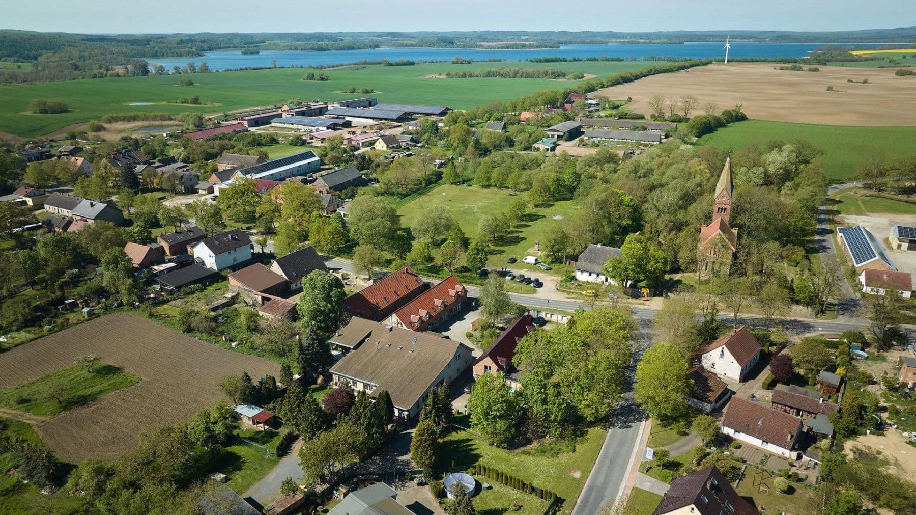 Prodej domu 4.472 m², pozemek 4.472 m², Oderberg, Braniborsko Prodej domu 4.472 m², pozemek 4.472 m², Oderberg, Braniborsko