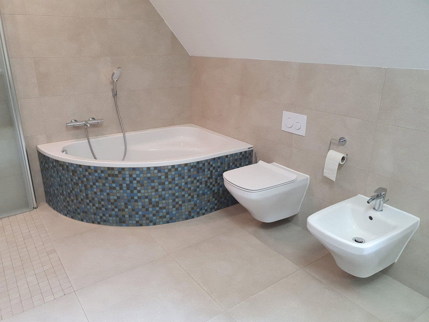 Prodej domu 154 m², pozemek 541 m², Eckental, Bavorsko Prodej domu 154 m², pozemek 541 m², Eckental, Bavorsko