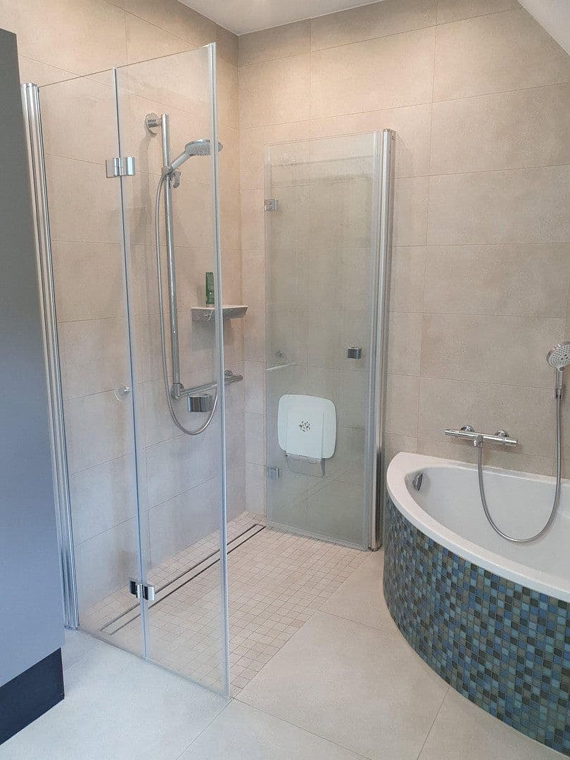 Prodej domu 154 m², pozemek 541 m², Eckental, Bavorsko Prodej domu 154 m², pozemek 541 m², Eckental, Bavorsko