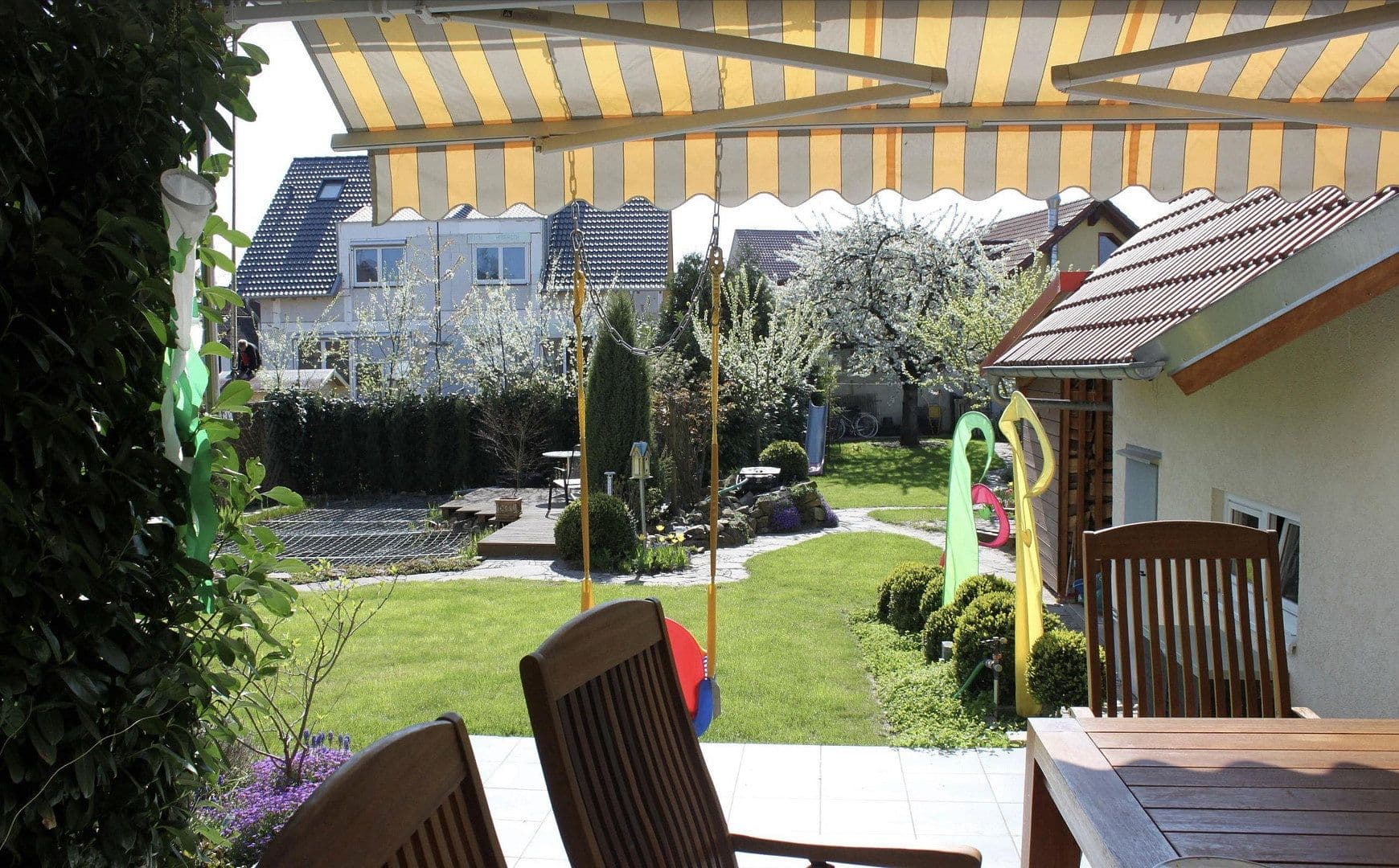 Prodej domu 287 m², pozemek 793 m², Kronau, Bádensko-Württembersko Prodej domu 287 m², pozemek 793 m², Kronau, Bádensko-Württembersko