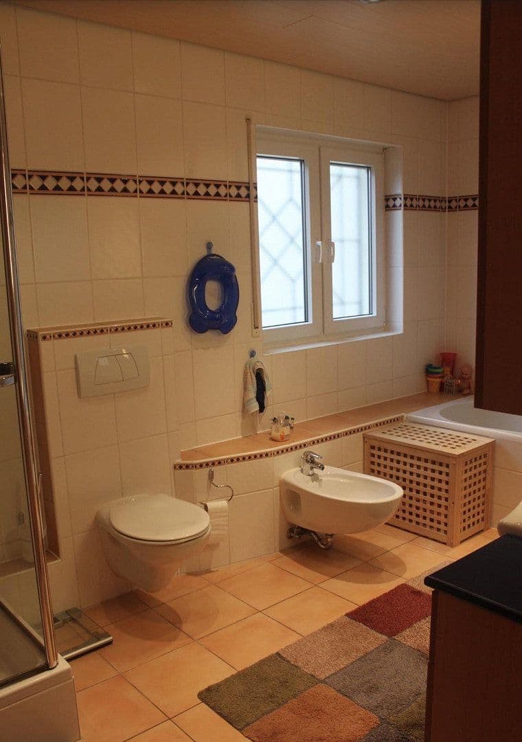 Prodej domu 287 m², pozemek 793 m², Kronau, Bádensko-Württembersko Prodej domu 287 m², pozemek 793 m², Kronau, Bádensko-Württembersko