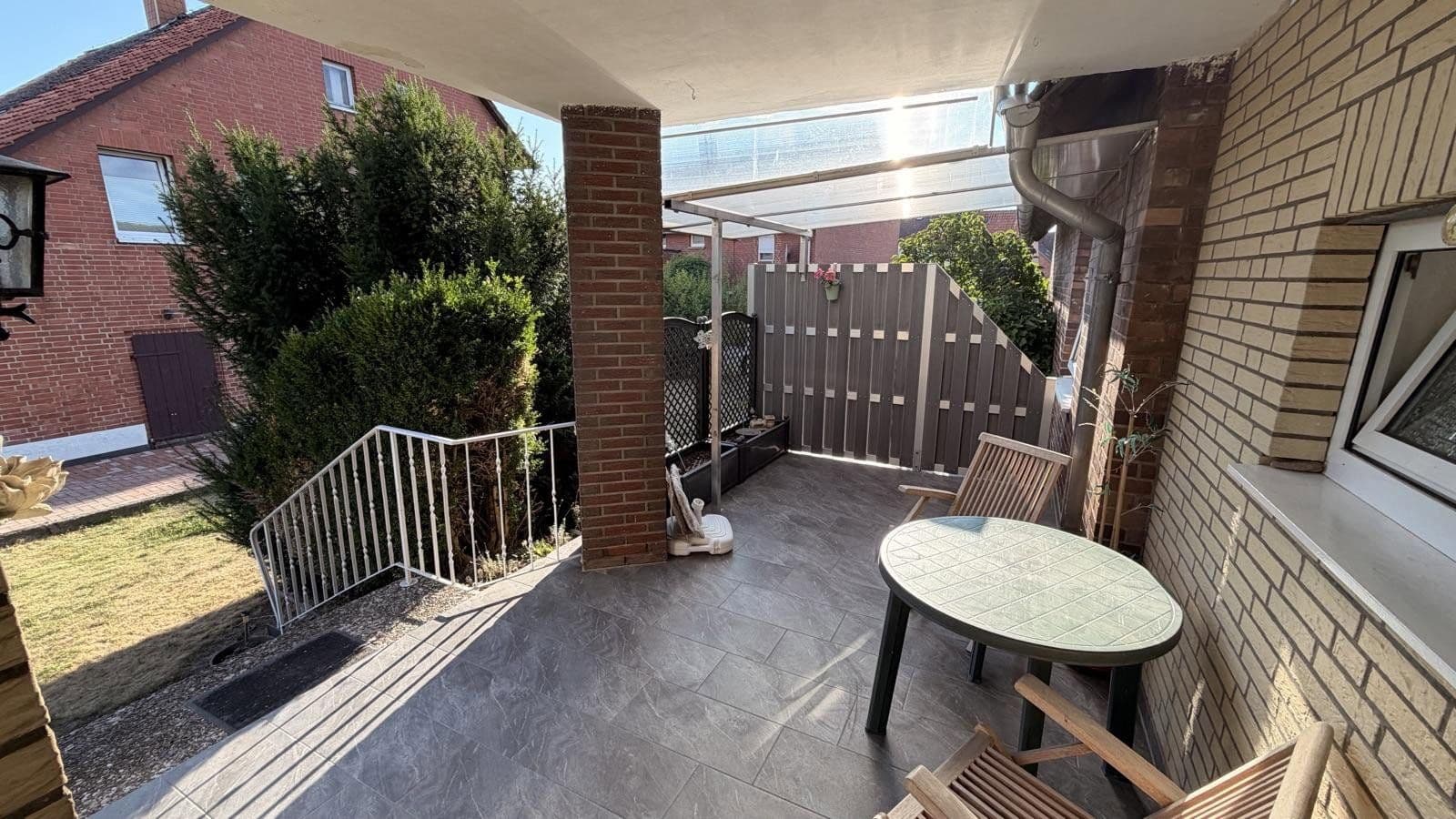 Prodej domu 235 m², pozemek 800 m², Haste, Dolní Sasko Prodej domu 235 m², pozemek 800 m², Haste, Dolní Sasko