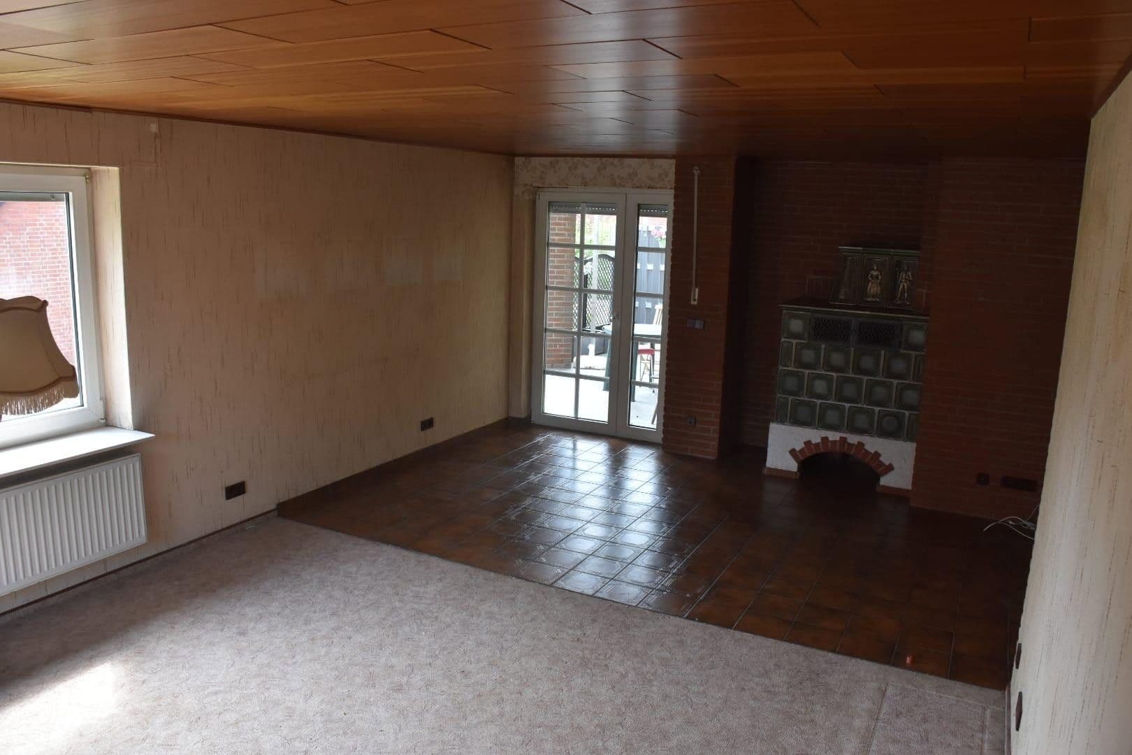 Prodej domu 235 m², pozemek 800 m², Haste, Dolní Sasko Prodej domu 235 m², pozemek 800 m², Haste, Dolní Sasko