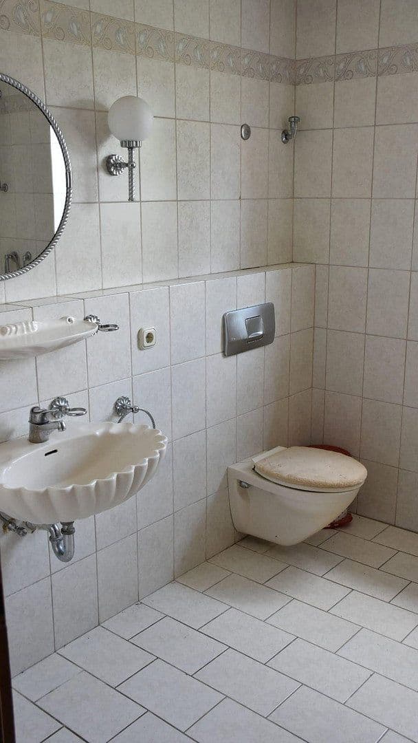 Prodej domu 235 m², pozemek 800 m², Haste, Dolní Sasko Prodej domu 235 m², pozemek 800 m², Haste, Dolní Sasko