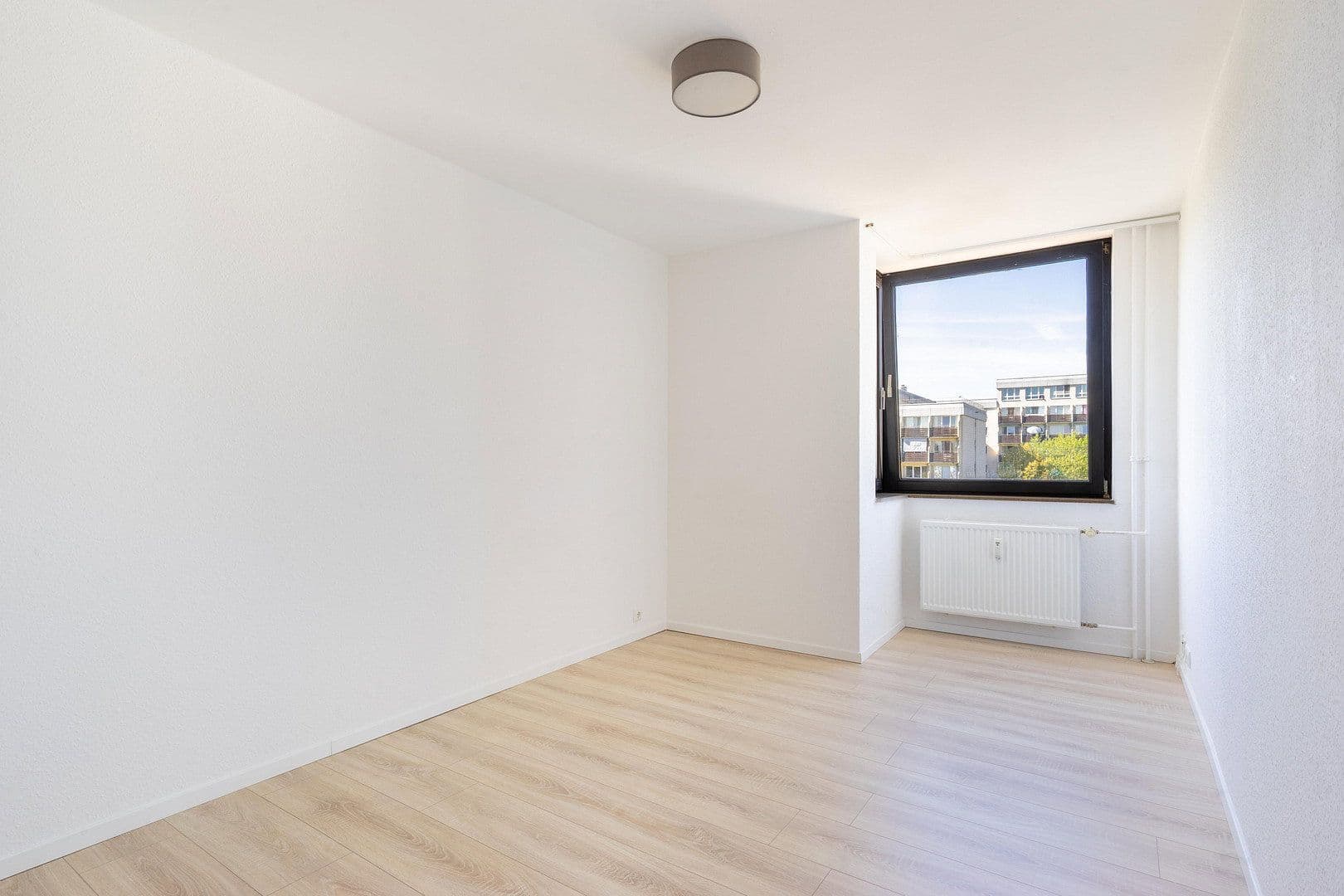 Prodej bytu 1+1 19 m², Richard-Schirrmann-Straße 8, Mainz, Porýní-Falc Prodej bytu 1+1 19 m², Richard-Schirrmann-Straße 8, Mainz, Porýní-Falc