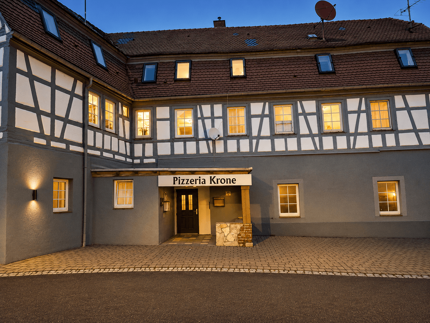 Pronájem bytu 3+1 74 m², Heinrich-Maulick-Straße 53, Mundelsheim, Bádensko-Württembersko Pronájem bytu 3+1 74 m², Heinrich-Maulick-Straße 53, Mundelsheim, Bádensko-Württembersko