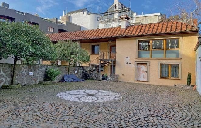 Pronájem bytu 2+1 58 m², Kirchstraße 5, Köln, Severní Porýní-Vestfálsko Pronájem bytu 2+1 58 m², Kirchstraße 5, Köln, Severní Porýní-Vestfálsko
