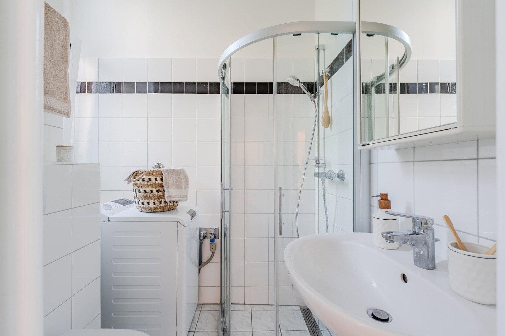 Prodej bytu 2+1 47 m², Prager Strasse 3, Berlin, Berlín Prodej bytu 2+1 47 m², Prager Strasse 3, Berlin, Berlín