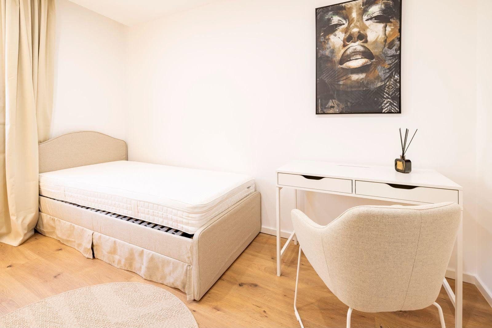Pronájem bytu 92 m², Garmischer Straße 193, München, Bavorsko Pronájem bytu 92 m², Garmischer Straße 193, München, Bavorsko