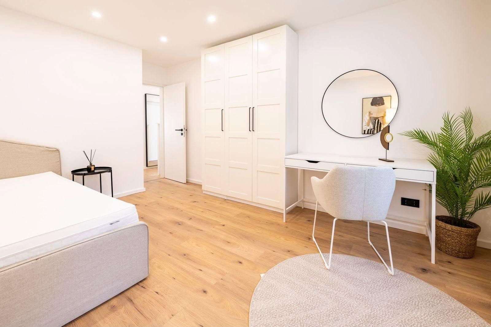 Pronájem bytu 92 m², Garmischer Straße 193, München, Bavorsko Pronájem bytu 92 m², Garmischer Straße 193, München, Bavorsko