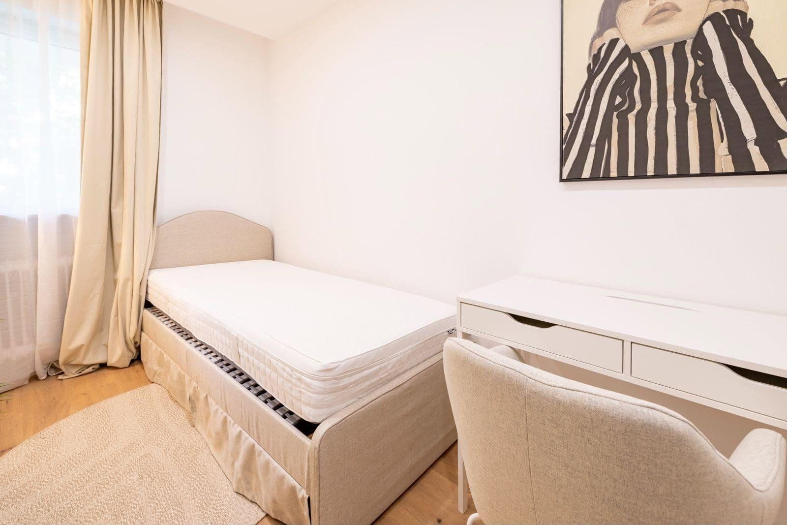 Pronájem bytu 92 m², Garmischer Straße 193, München, Bavorsko Pronájem bytu 92 m², Garmischer Straße 193, München, Bavorsko
