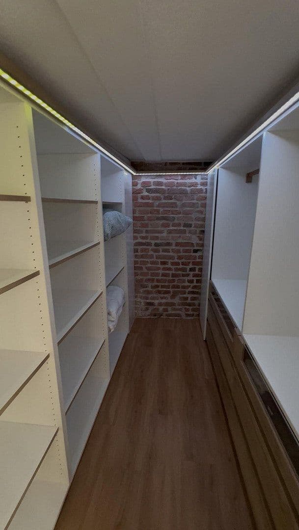 Pronájem bytu 4+1 78 m², Lothringerstrasse 25, Wiesbaden, Hessen Pronájem bytu 4+1 78 m², Lothringerstrasse 25, Wiesbaden, Hessen