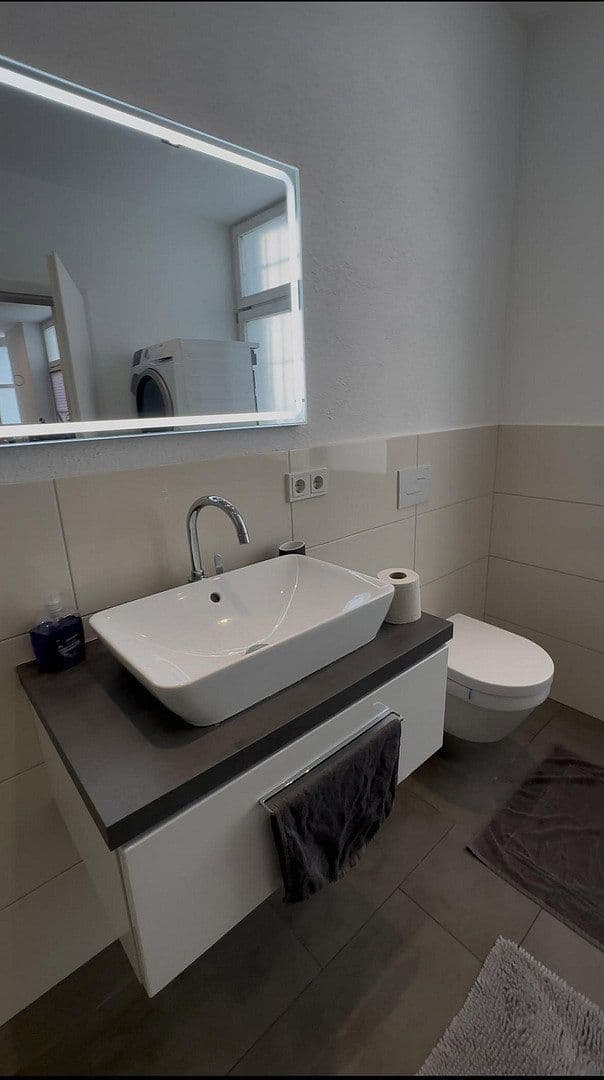 Pronájem bytu 4+1 78 m², Lothringerstrasse 25, Wiesbaden, Hessen Pronájem bytu 4+1 78 m², Lothringerstrasse 25, Wiesbaden, Hessen