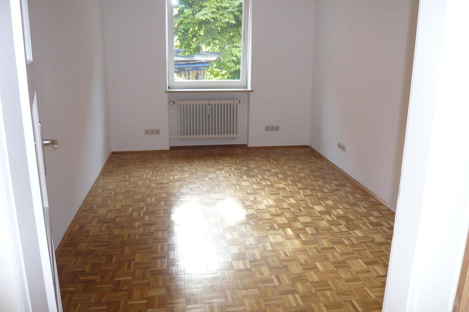 Pronájem bytu 3+1 72 m², Nordendstr. 5, München, Bavorsko Pronájem bytu 3+1 72 m², Nordendstr. 5, München, Bavorsko