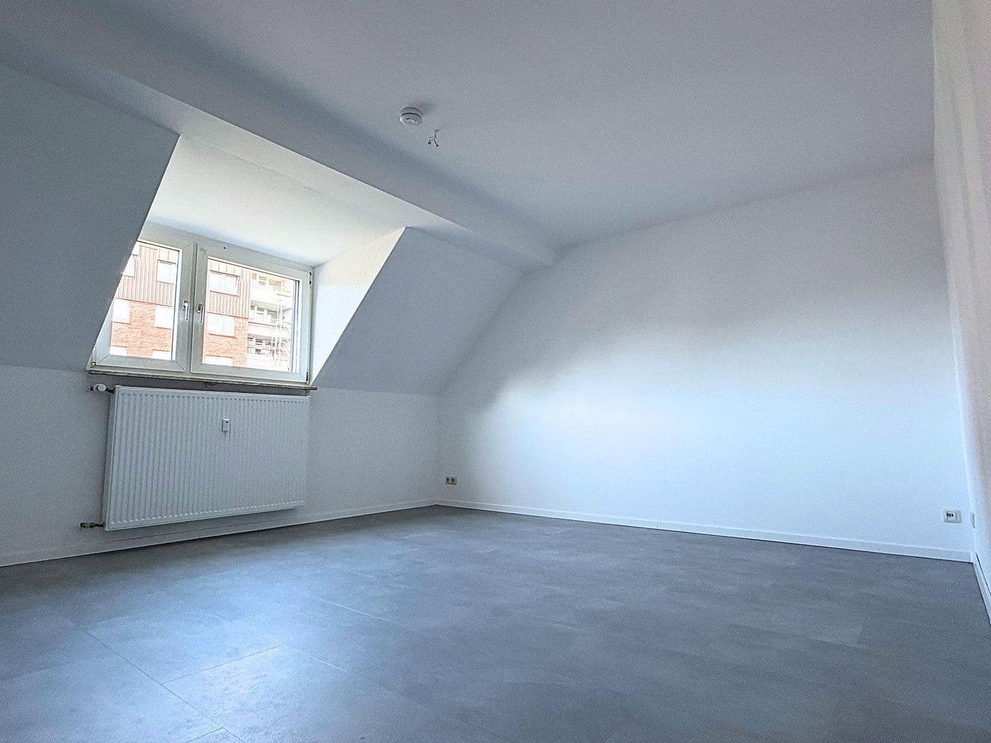 Pronájem bytu 3+1 83 m², Von-der-Mark-Str. 37, Duisburg, Severní Porýní-Vestfálsko Pronájem bytu 3+1 83 m², Von-der-Mark-Str. 37, Duisburg, Severní Porýní-Vestfálsko