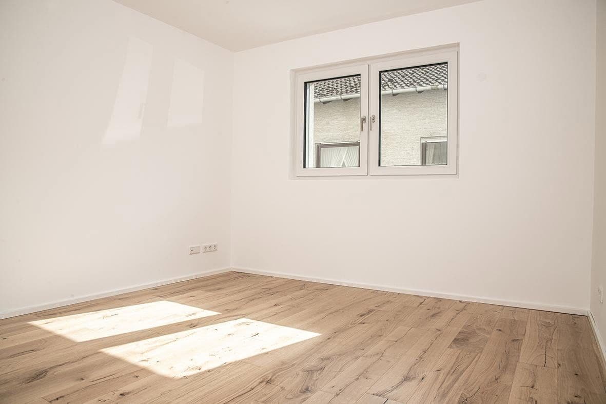Pronájem bytu 2+1 47 m², Bahnhofstrasse 52, Mörlenbach, Hessen Pronájem bytu 2+1 47 m², Bahnhofstrasse 52, Mörlenbach, Hessen