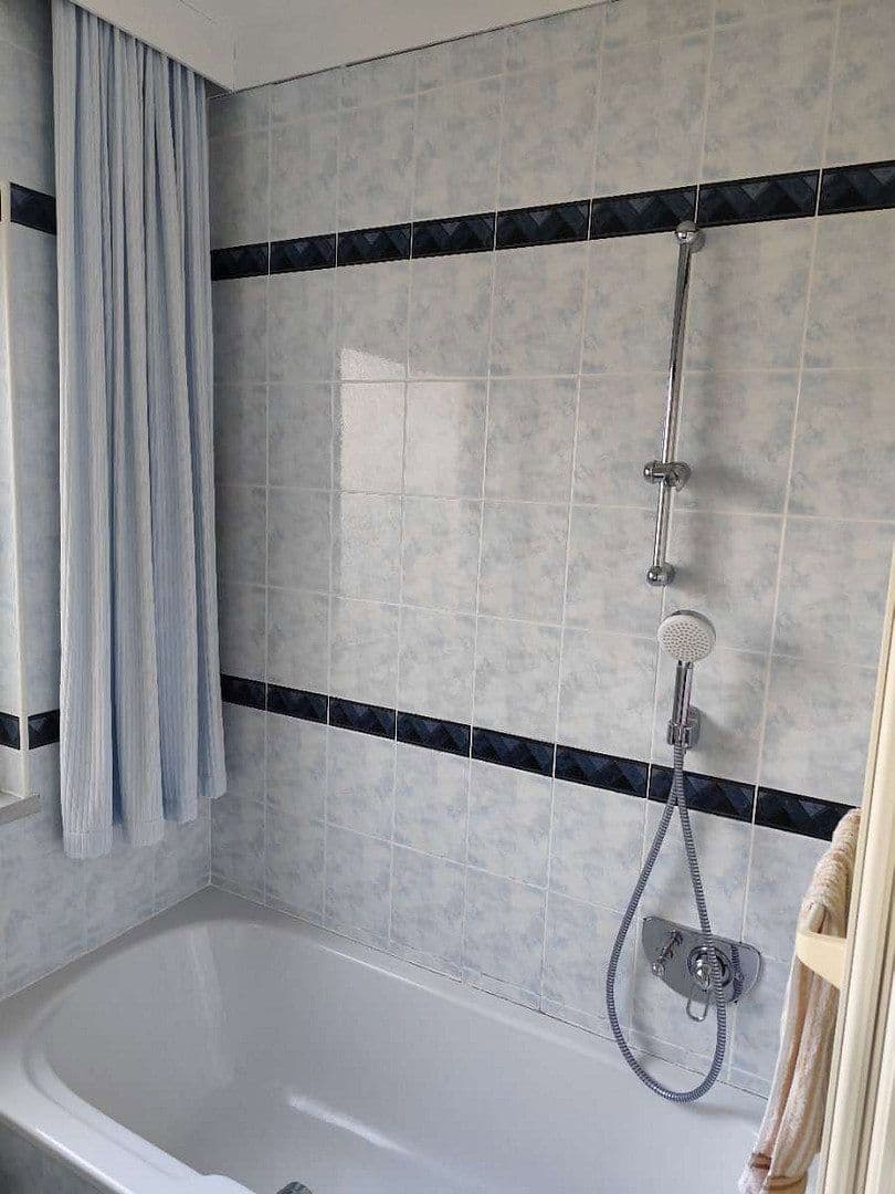 Prodej domu 140 m², pozemek 470 m², Neuteichstraße 23, Heidenreichstein, Dolní Rakousko Prodej domu 140 m², pozemek 470 m², Neuteichstraße 23, Heidenreichstein, Dolní Rakousko