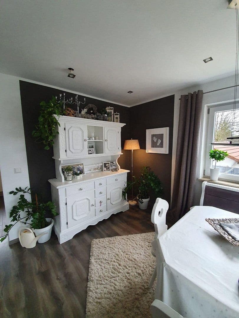 Prodej domu 115 m², pozemek 2.966 m², Abensberg, Bavorsko Prodej domu 115 m², pozemek 2.966 m², Abensberg, Bavorsko