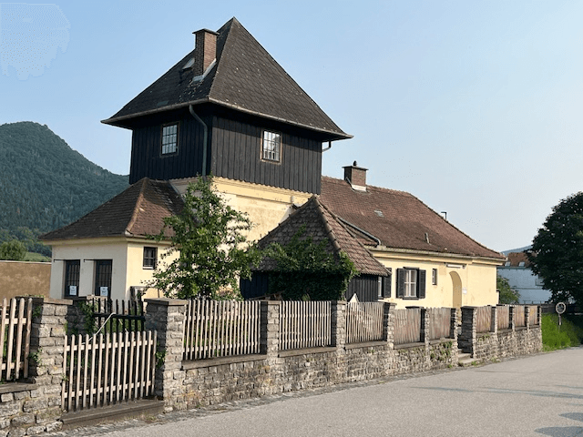 Prodej domu 145 m², pozemek 705 m², Bahnhofstr. 2, Spitz, Dolní Rakousko Prodej domu 145 m², pozemek 705 m², Bahnhofstr. 2, Spitz, Dolní Rakousko