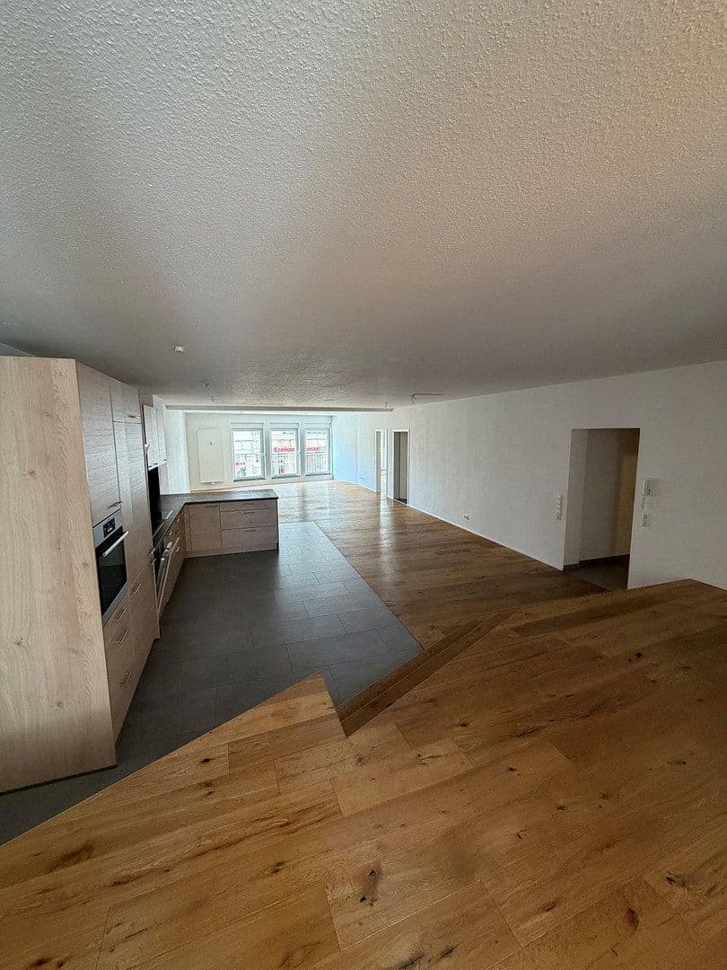 Pronájem bytu 3+kk 164 m², Stuttgarter Straße 23, Weil der Stadt, Bádensko-Württembersko Pronájem bytu 3+kk 164 m², Stuttgarter Straße 23, Weil der Stadt, Bádensko-Württembersko