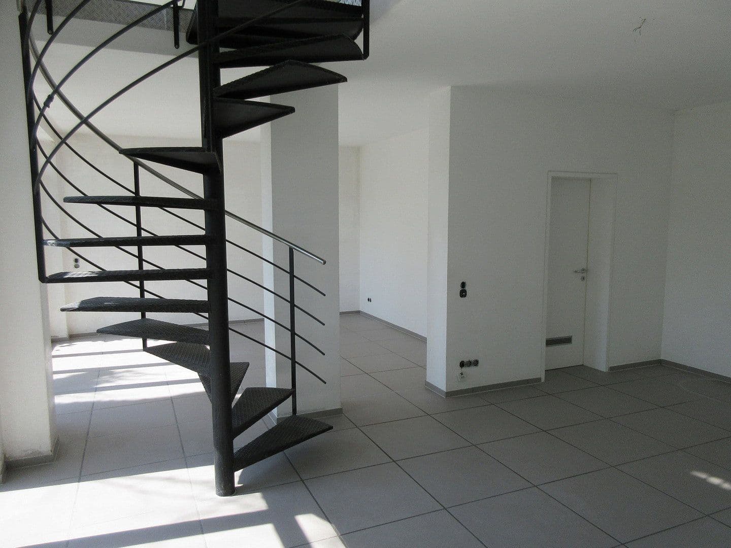 Prodej domu 250 m², pozemek 586 m², Reinheim, Hessen Prodej domu 250 m², pozemek 586 m², Reinheim, Hessen