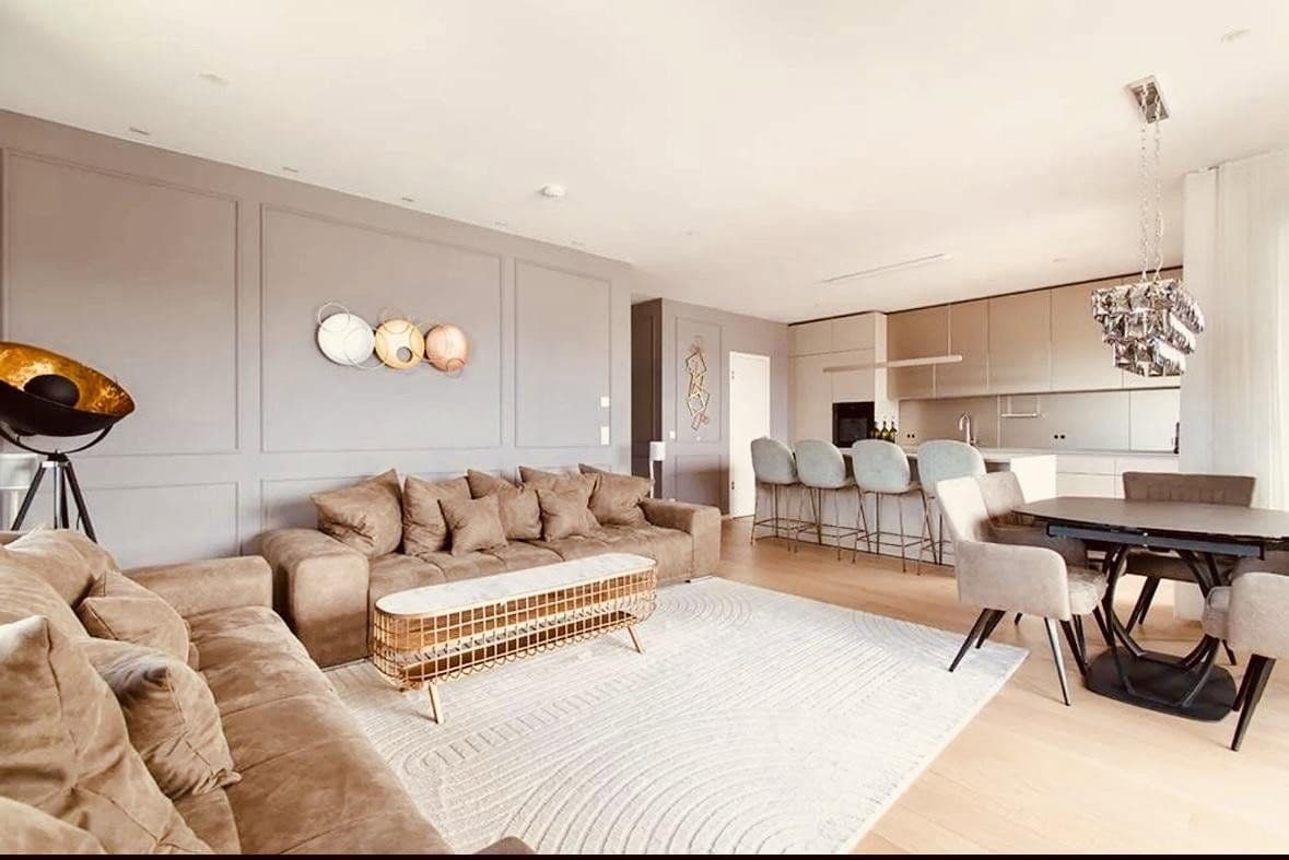 Prodej bytu 4+1 127 m², Hamburg, Hamburg Prodej bytu 4+1 127 m², Hamburg, Hamburg