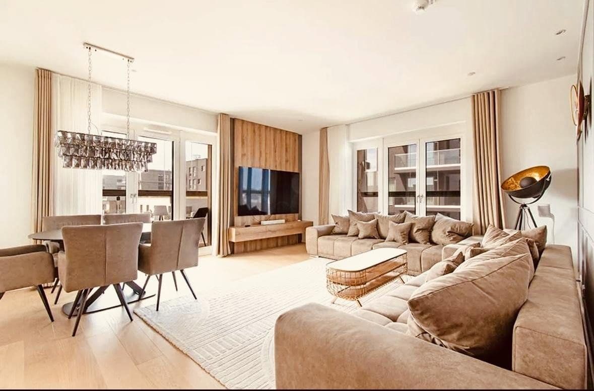 Prodej bytu 4+1 127 m², Hamburg, Hamburg Prodej bytu 4+1 127 m², Hamburg, Hamburg