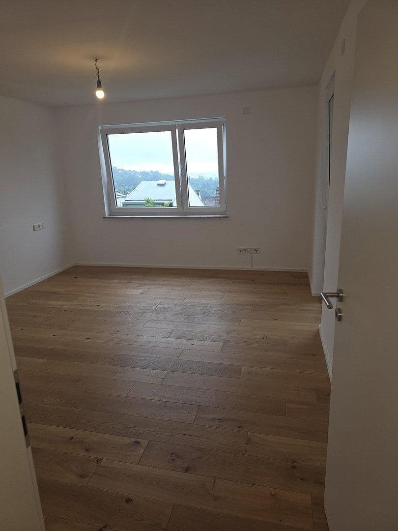 Pronájem bytu 5+kk 135 m², Camererweg 42, Esslingen am Neckar, Bádensko-Württembersko Pronájem bytu 5+kk 135 m², Camererweg 42, Esslingen am Neckar, Bádensko-Württembersko